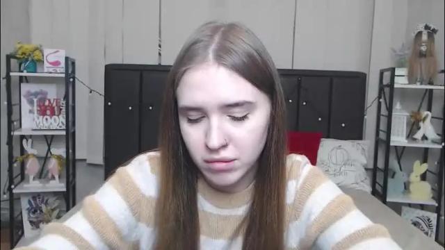 Image 12 of laurahlot Stream on Chaturbate on 2 months ago