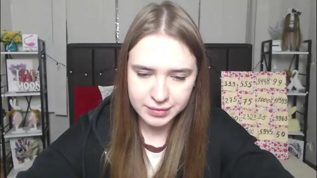 Image 11 of laurahlot Stream on Chaturbate on 2 months ago