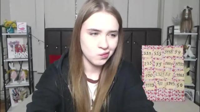 Image 2 of laurahlot Stream on Chaturbate on 2 months ago