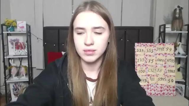 Image 3 of laurahlot Stream on Chaturbate on 2 months ago