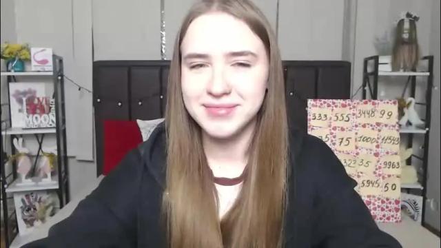 Image 8 of laurahlot Stream on Chaturbate on 2 months ago