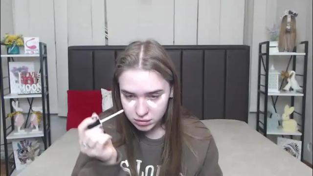 Image 2 of laurahlot Stream on Chaturbate on 1 month ago