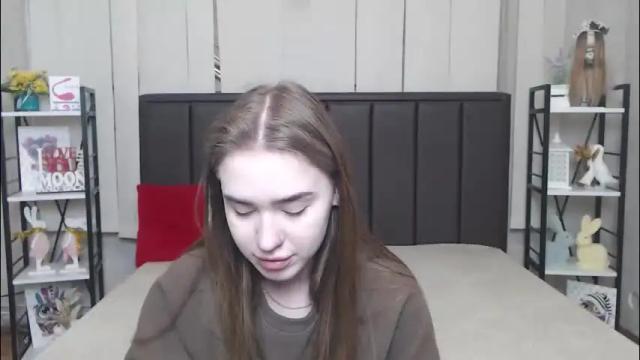 Image 4 of laurahlot Stream on Chaturbate on 1 month ago