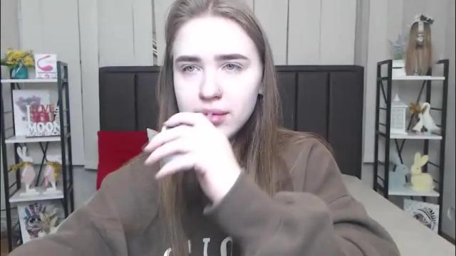 Image 6 of laurahlot Stream on Chaturbate on 1 month ago