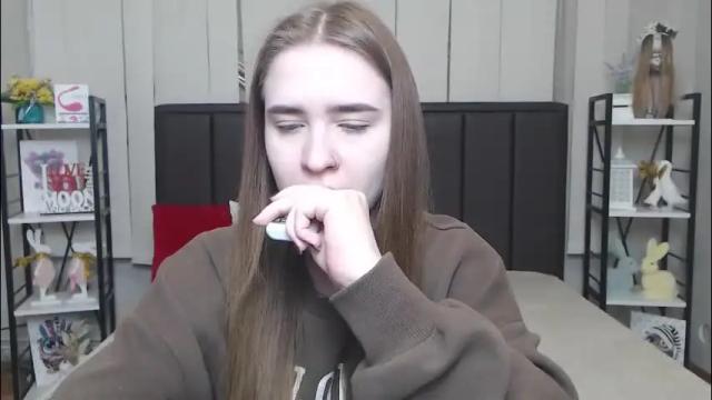 Image 7 of laurahlot Stream on Chaturbate on 1 month ago