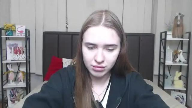 Image 4 of laurahlot Stream on Chaturbate on 1 month ago