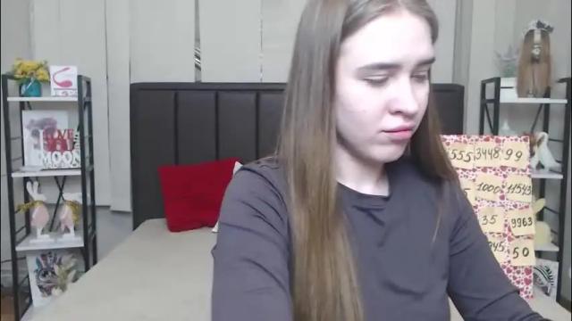 Image 2 of laurahlot Stream on Chaturbate on 1 month ago