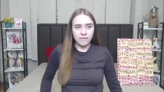 Image 3 of laurahlot Stream on Chaturbate on 1 month ago