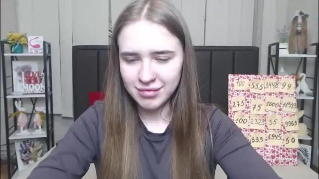 Image 8 of laurahlot Stream on Chaturbate on 1 month ago