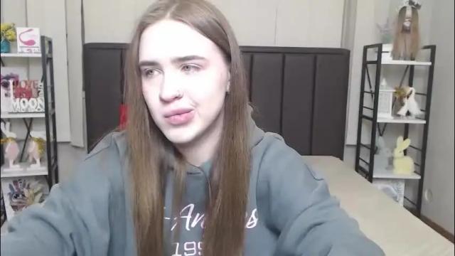 Image 2 of laurahlot Stream on Chaturbate on 1 month ago