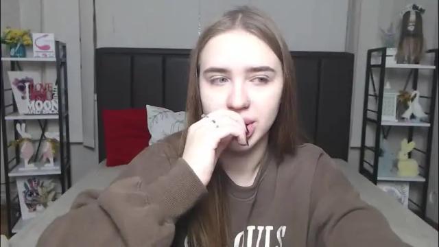 Image 3 of laurahlot Stream on Chaturbate on 1 month ago