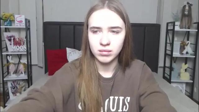 Image 4 of laurahlot Stream on Chaturbate on 1 month ago