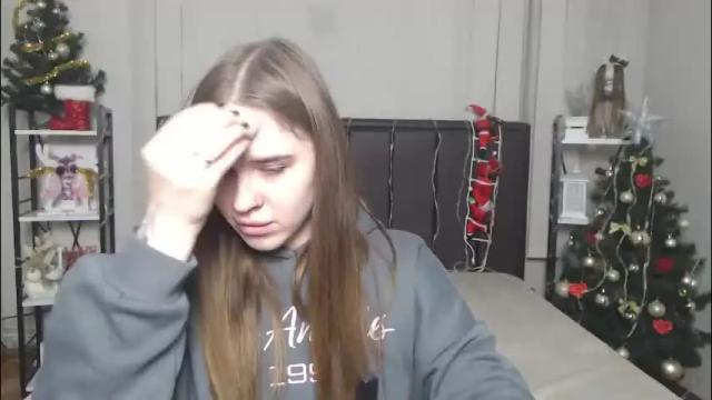 Image 3 of laurahlot Stream on Chaturbate on 1 month ago