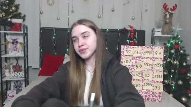 Image 12 of laurahlot Stream on Chaturbate on 1 month ago