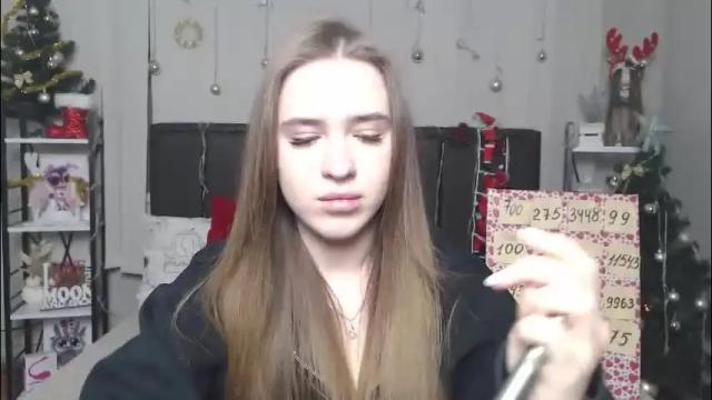 Image 4 of laurahlot Stream on Chaturbate on 25 days ago