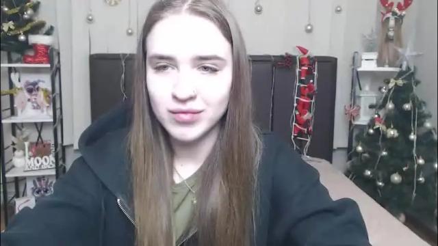 Image 4 of laurahlot Stream on Chaturbate on 12 days ago