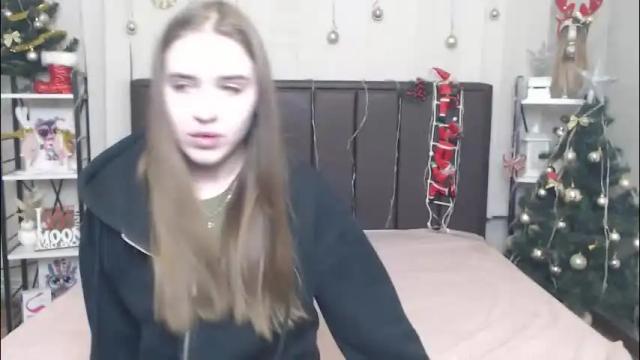 Image 6 of laurahlot Stream on Chaturbate on 12 days ago