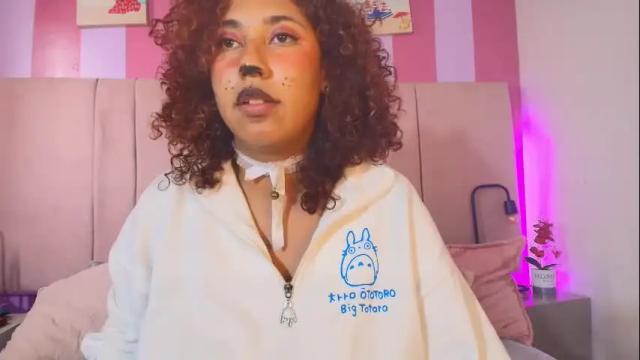 Image 11 of lauraltt Stream on Chaturbate on 1 month ago