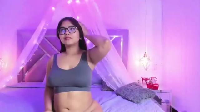 Image 10 of lauramiller99 Stream on Chaturbate on 12 months ago