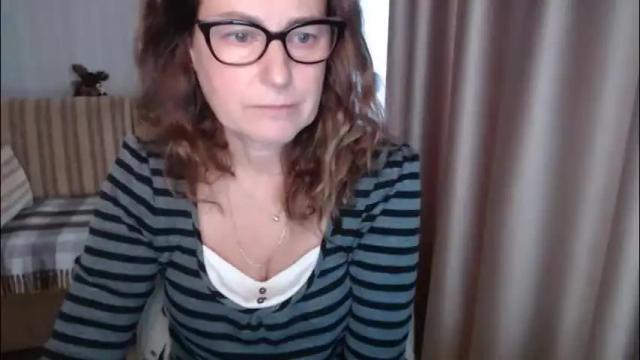 Image 2 of lauraoven1 Stream on Chaturbate on 2 months ago