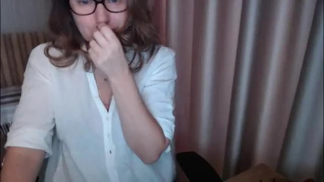 Image 4 of lauraoven1 Stream on Chaturbate on 2 months ago