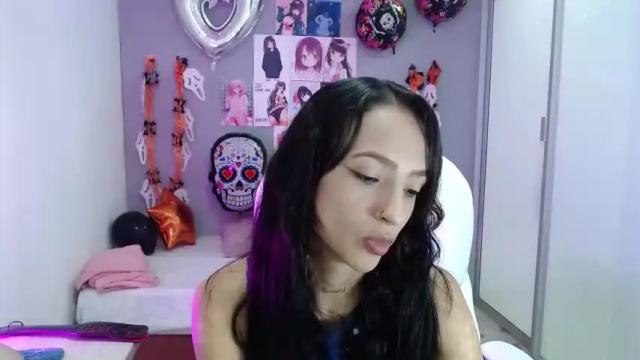 Image 2 of laurasaenz8 Stream on Chaturbate on 19 months ago