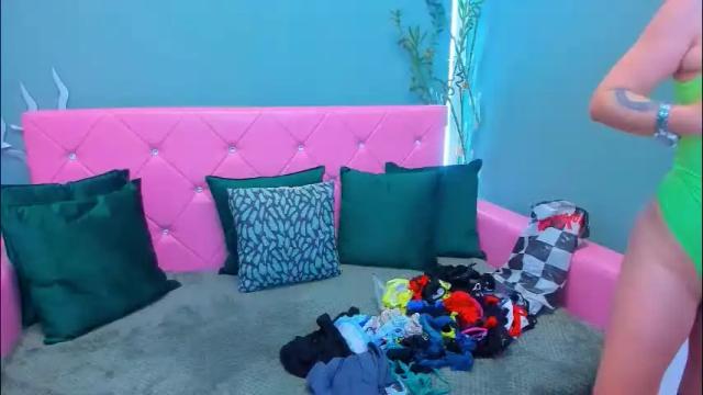 Image 2 of laurasinfull Stream on Chaturbate on 5 days ago