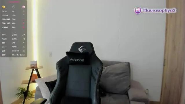 Image 10 of laurasophya Stream on Chaturbate on 28 days ago