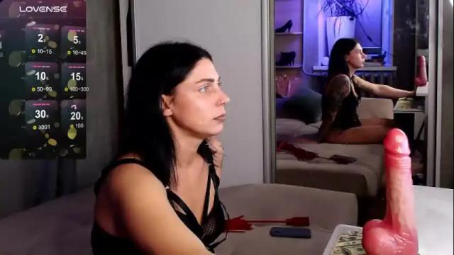 Image 2 of lauravandijk Stream on Chaturbate on 29 days ago