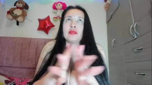 Image 2 of laureen777 Stream on Chaturbate on 27 days ago