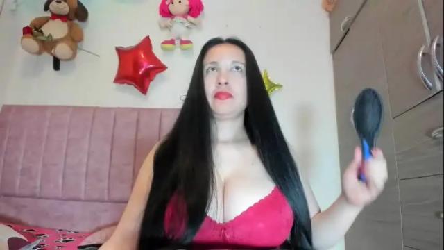 Image 8 of laureen777 Stream on Chaturbate on 27 days ago