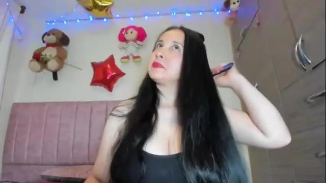 Image 3 of laureen777 Stream on Chaturbate on 4 months ago
