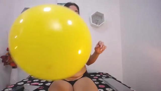 Image 11 of laureen_looner Stream on Chaturbate on 19 months ago