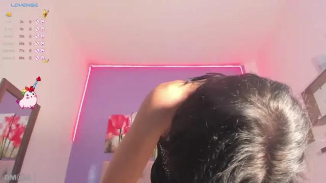 Image 10 of laurem_paulette Stream on Chaturbate on 13 months ago
