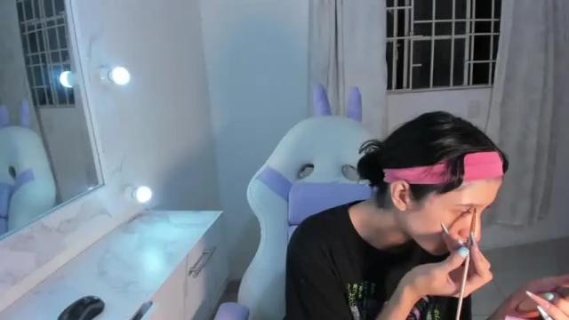 Image 2 of laurem_paulette Stream on Chaturbate on 12 months ago