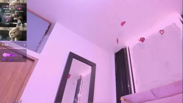 Image 10 of laurem_paulette Stream on Chaturbate on 1 month ago