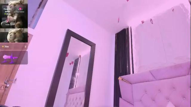 Image 11 of laurem_paulette Stream on Chaturbate on 1 month ago