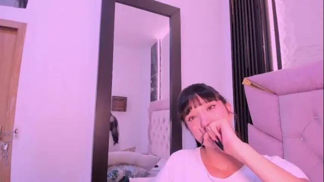 Image 3 of laurem_paulette Stream on Chaturbate on 1 month ago