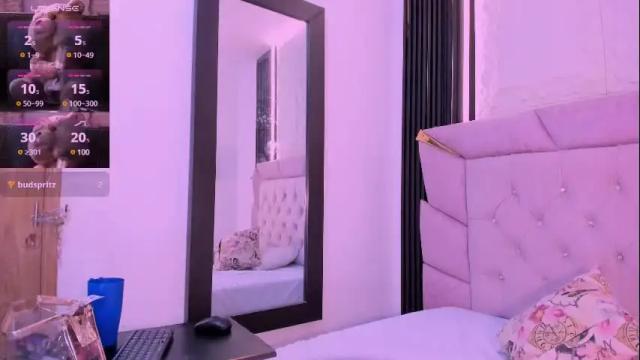Image 8 of laurem_paulette Stream on Chaturbate on 1 month ago