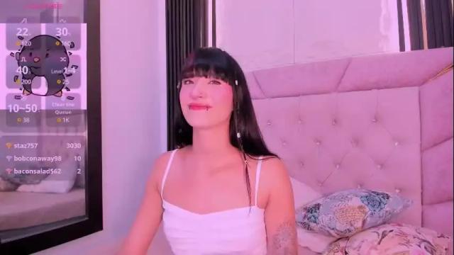 Image 2 of laurem_paulette Stream on Chaturbate on 1 month ago