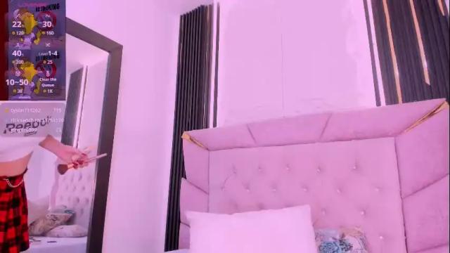 Image 2 of laurem_paulette Stream on Chaturbate on 12 days ago