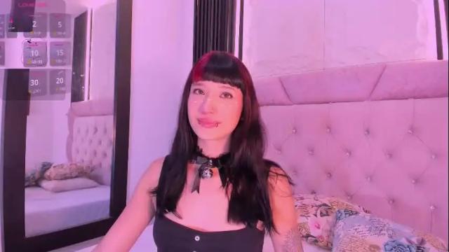 Image 4 of laurem_paulette Stream on Chaturbate on 5 days ago