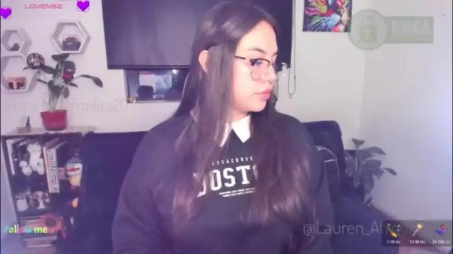 Image 3 of lauren_afrodita Stream on Chaturbate on 1 month ago