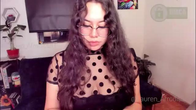 Image 8 of lauren_afrodita Stream on Chaturbate on 1 month ago