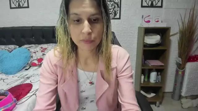 Image 2 of lauren_ashlee Stream on Chaturbate on 15 months ago