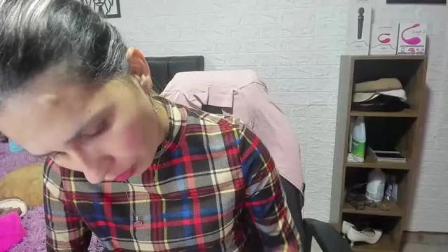 Image 3 of lauren_ashlee Stream on Chaturbate on 14 months ago
