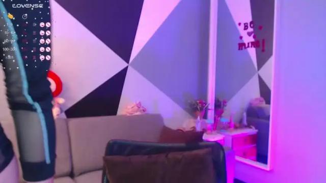 Image 3 of lauren_jaureguifg Stream on Chaturbate on 14 months ago