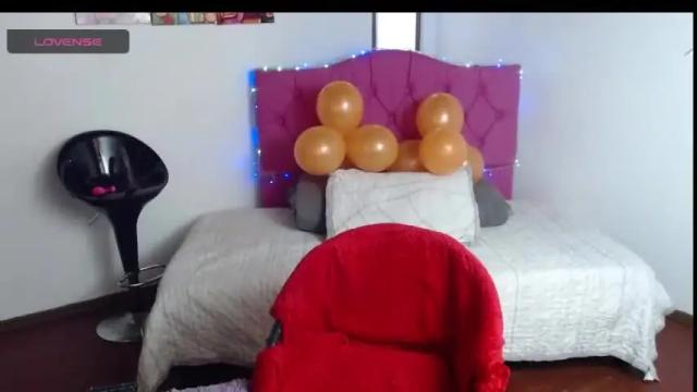 Image 6 of lauren_rous Stream on Chaturbate on 21 months ago