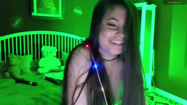 Image 3 of laurenbrite Stream on Chaturbate on 5 months ago