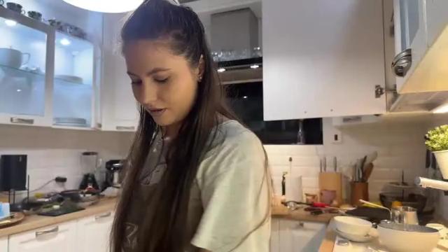 Image 3 of laurenbrite Stream on Chaturbate on 28 days ago